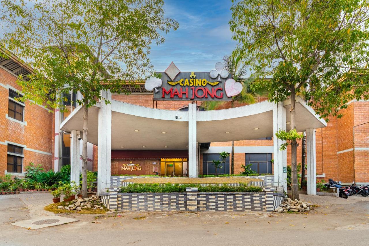 The Soaltee Kathmandu Hotel Exterior photo